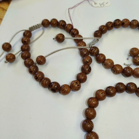 Sandlewood bracelets - Picture 2 of 6